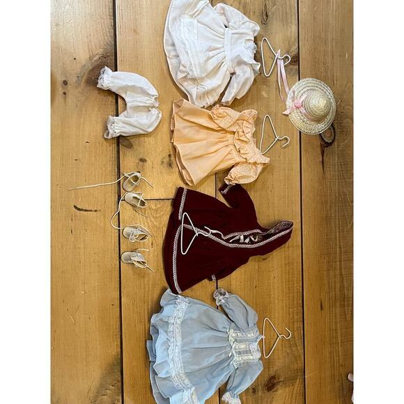 Vintage Porcelain Doll Lot. Doll w/ Blue Eyes Brown Hair.Dresses Shoes Hat 10.5" - Picture 7 of 9